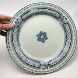 Round dish in st. Amand earthenware and Hamage model English diametre 29.7 cm