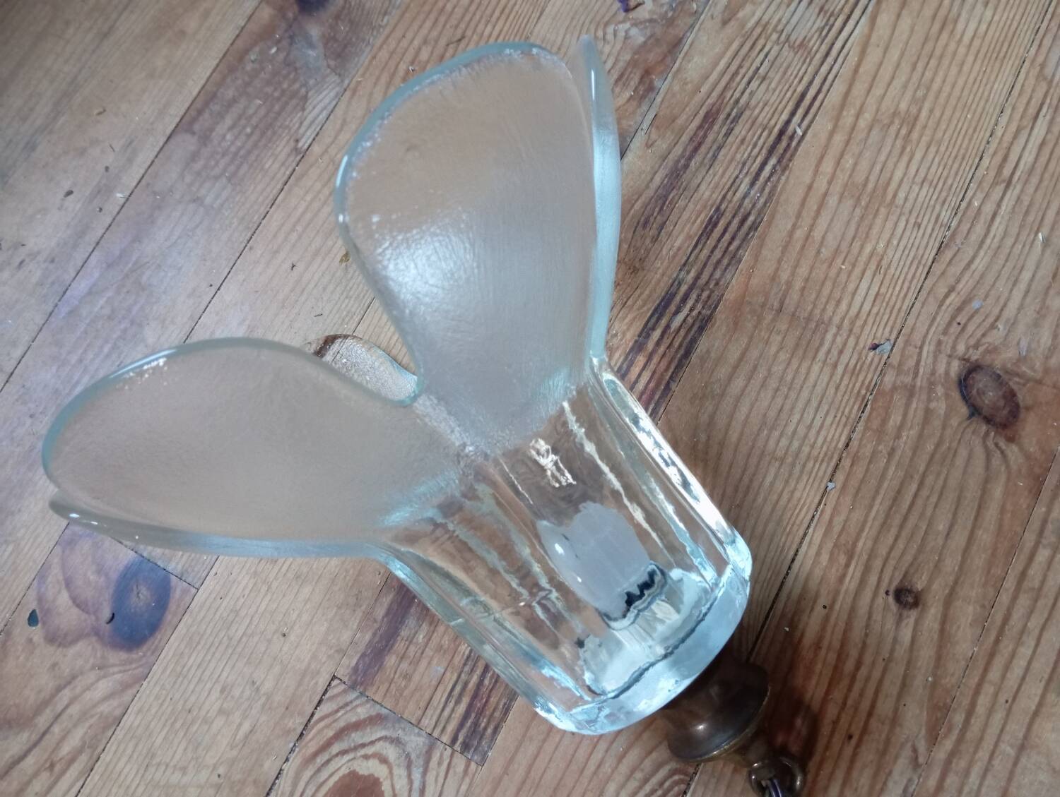 Flower petal glass pendant light, vintage Murano style