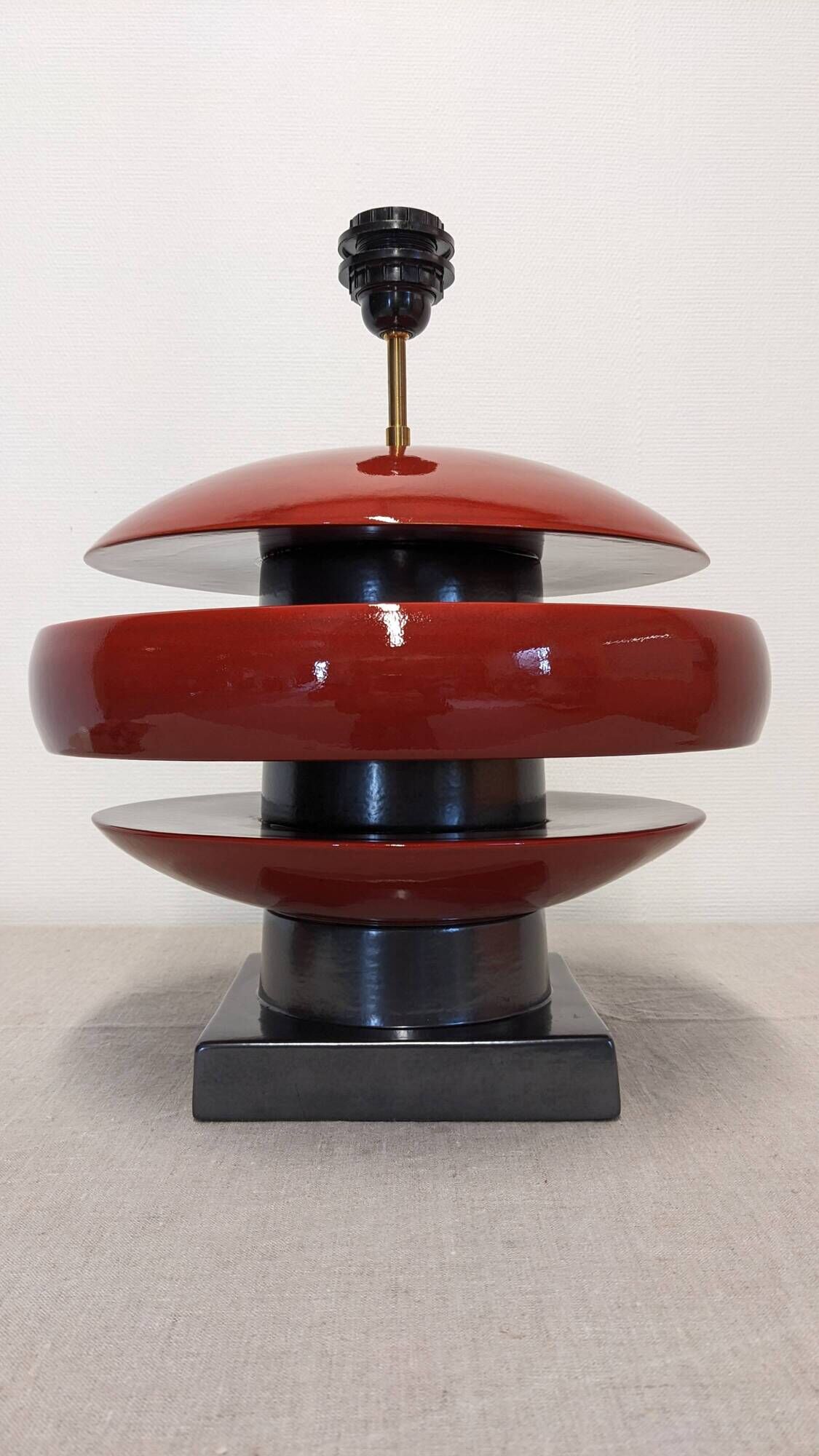 Earthenware lamp base by François Chatain, France circa 1980