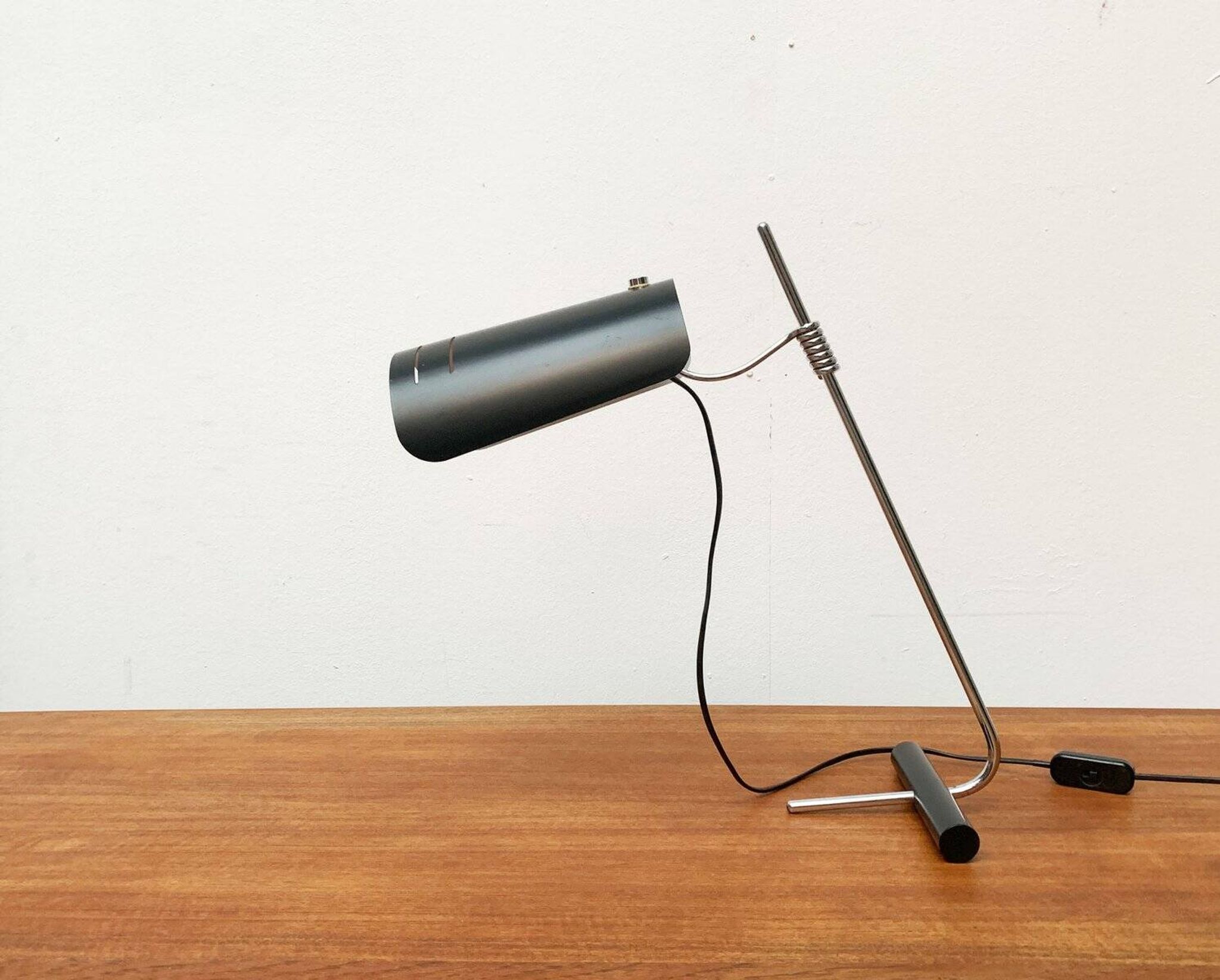 Mid-century Italian minimalist table lamp