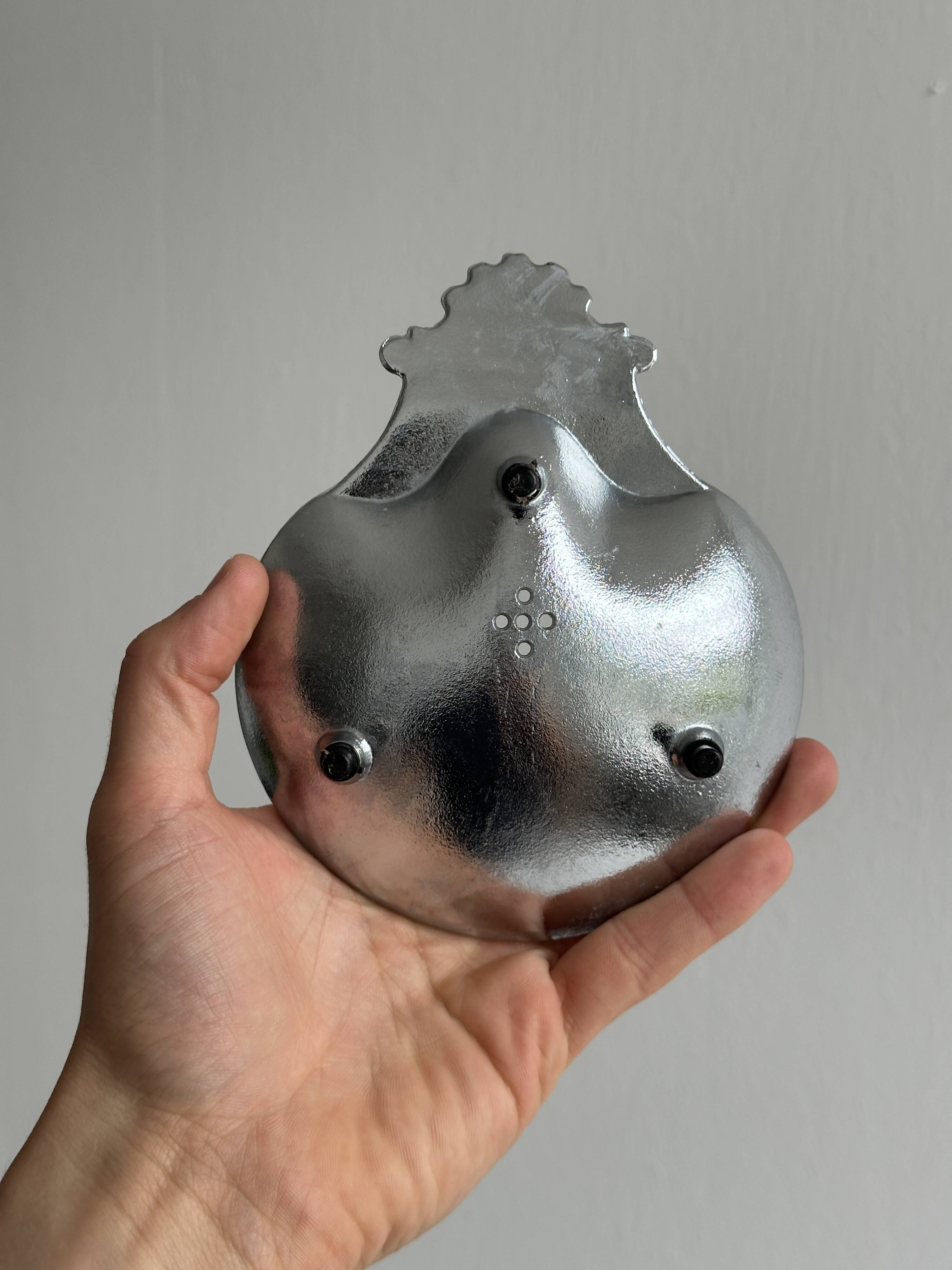 Porte-savon en métal argenté en forme de coquillage