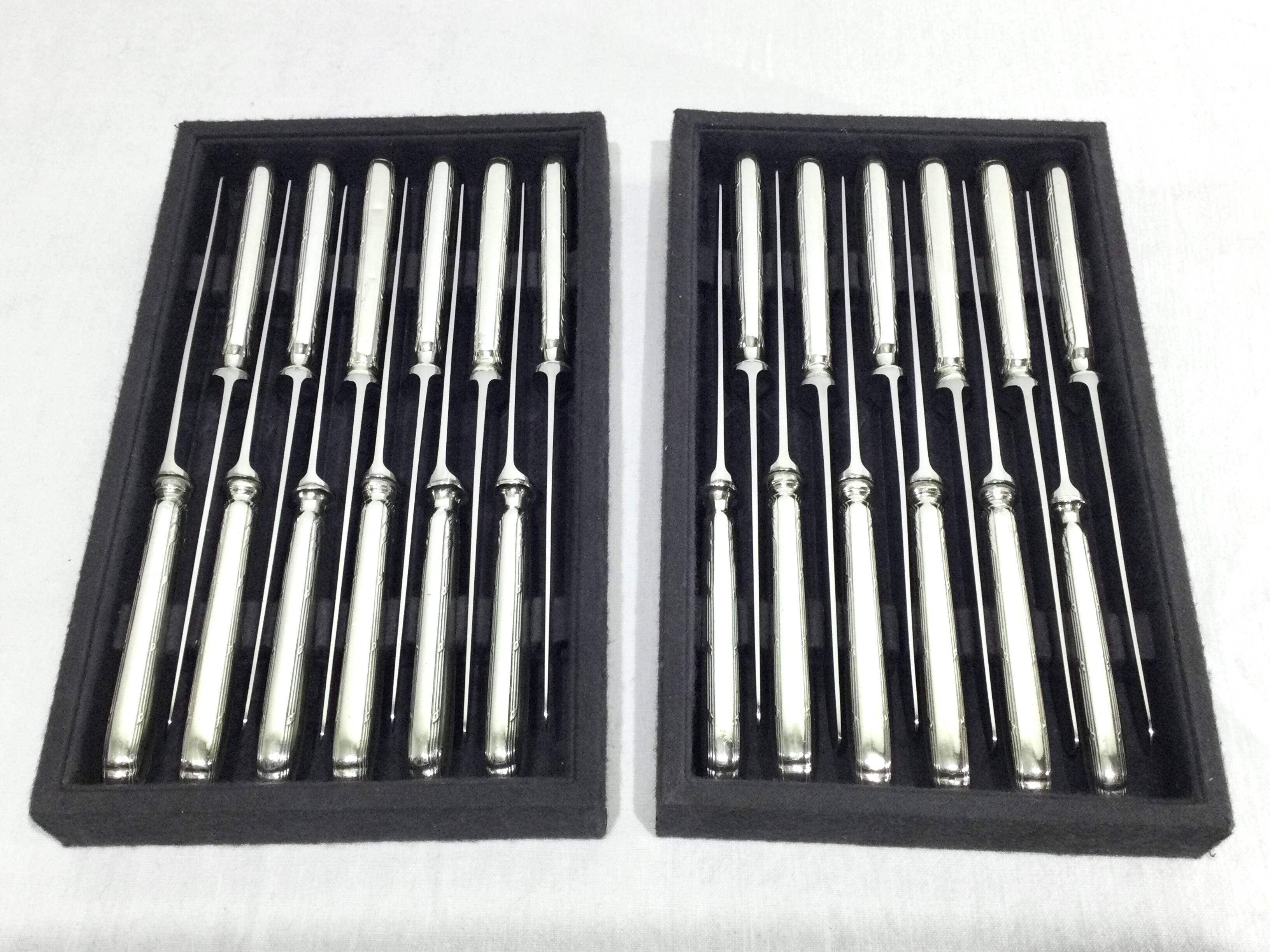 Ercuis – 12 silver-plated knives