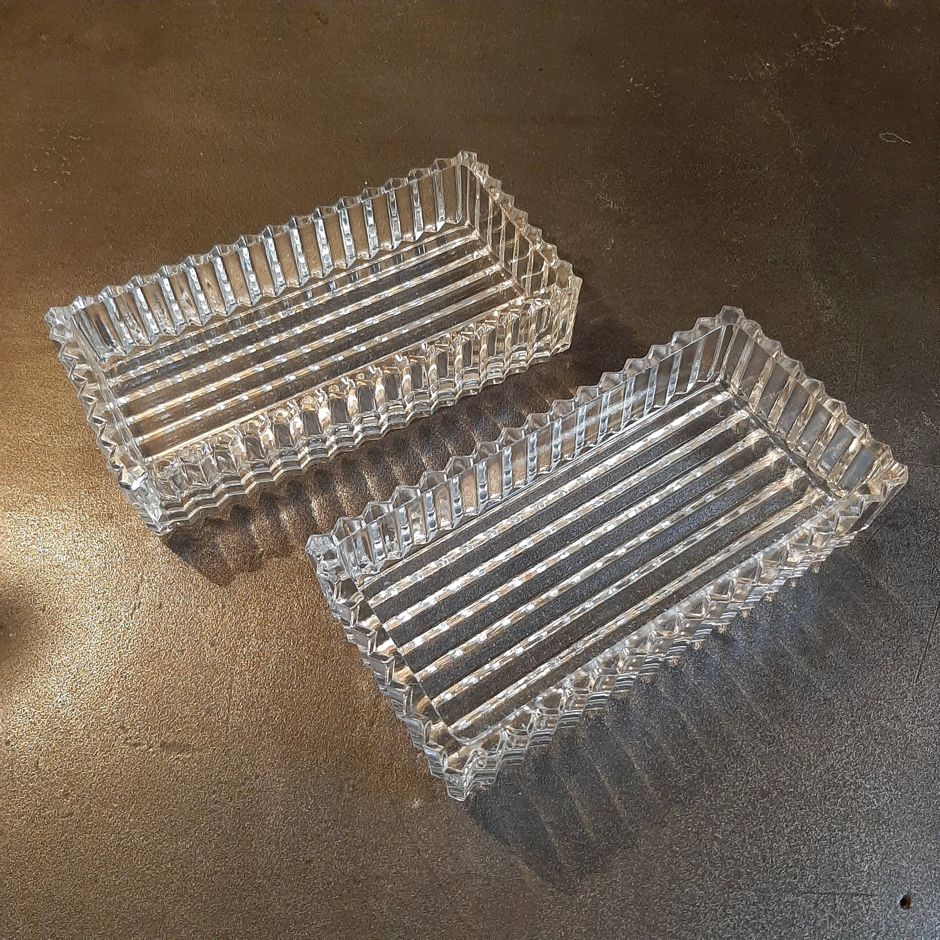 Pair of crystal empty pockets