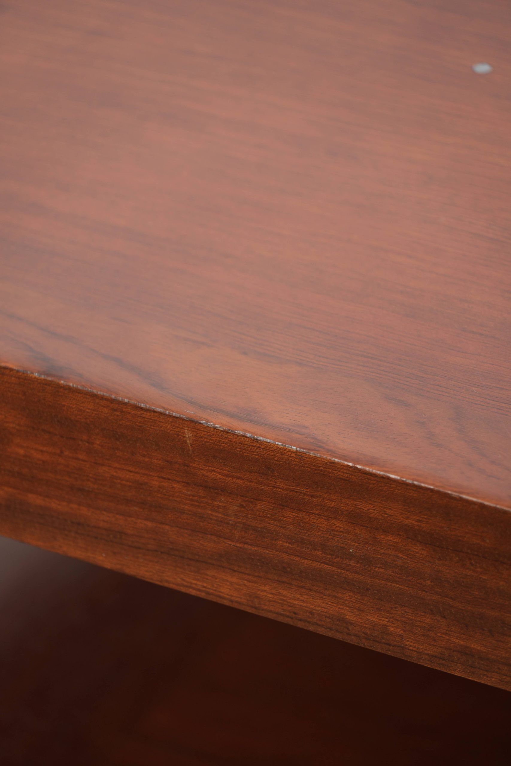 Table basse Art Déco carrée en bon état