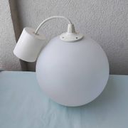 Suspension in white opaline