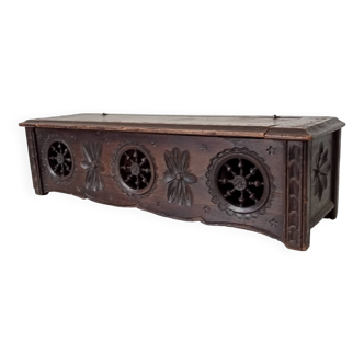 Breton box in carved wood, early 20th century