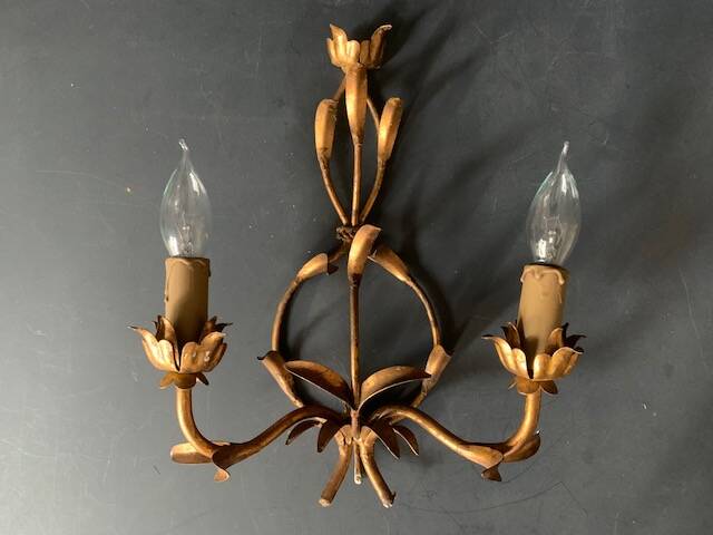 Paire d'appliques italiennes, feuilles en tôle dorée, 1940