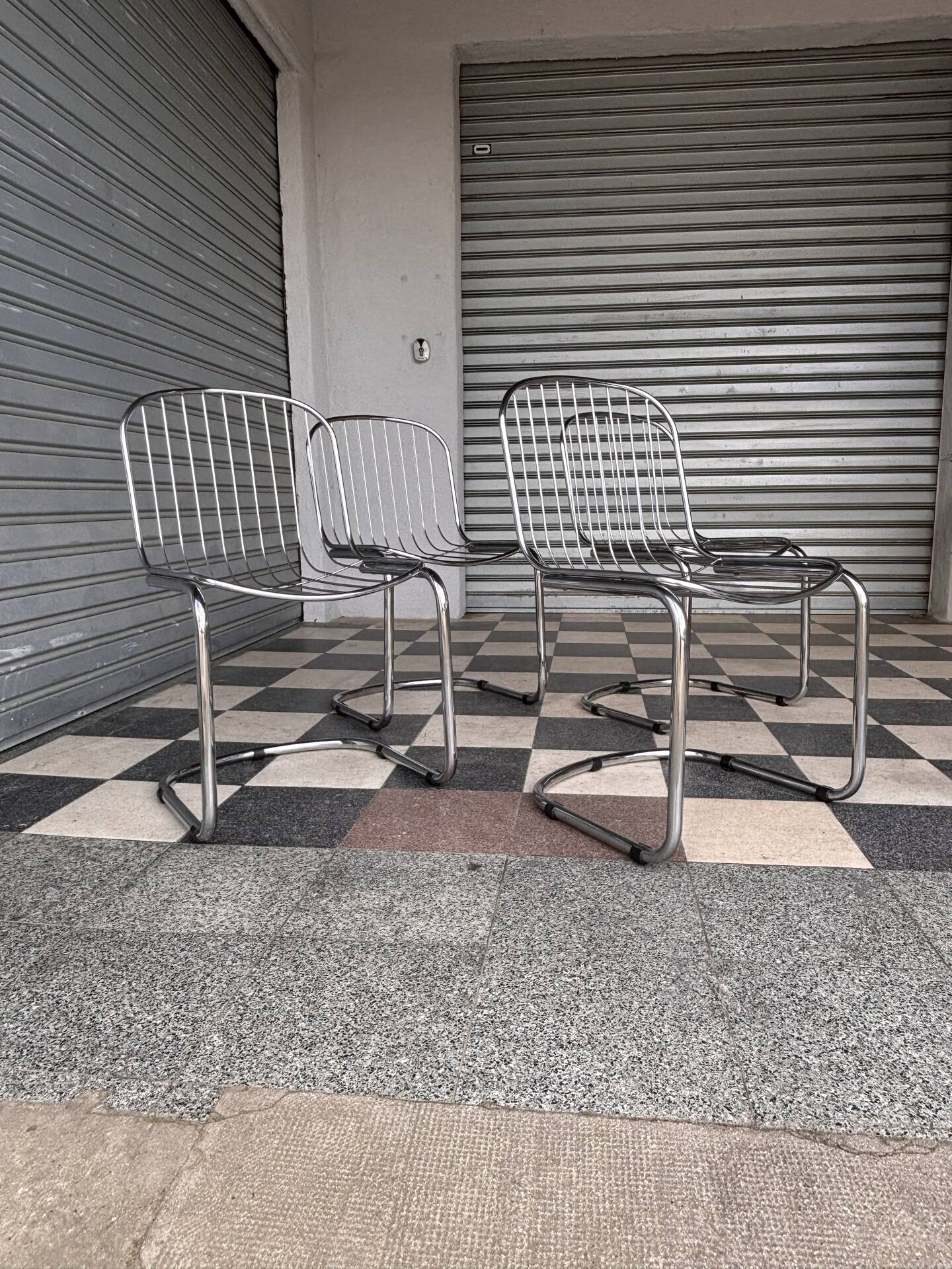 Chaises italiennes seventies