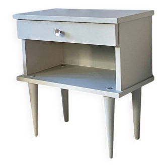 Bedside table with spindle legs