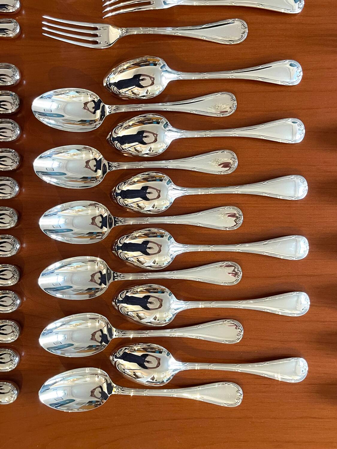 Christofle ribbons, 61-piece flatware set, excellent condition