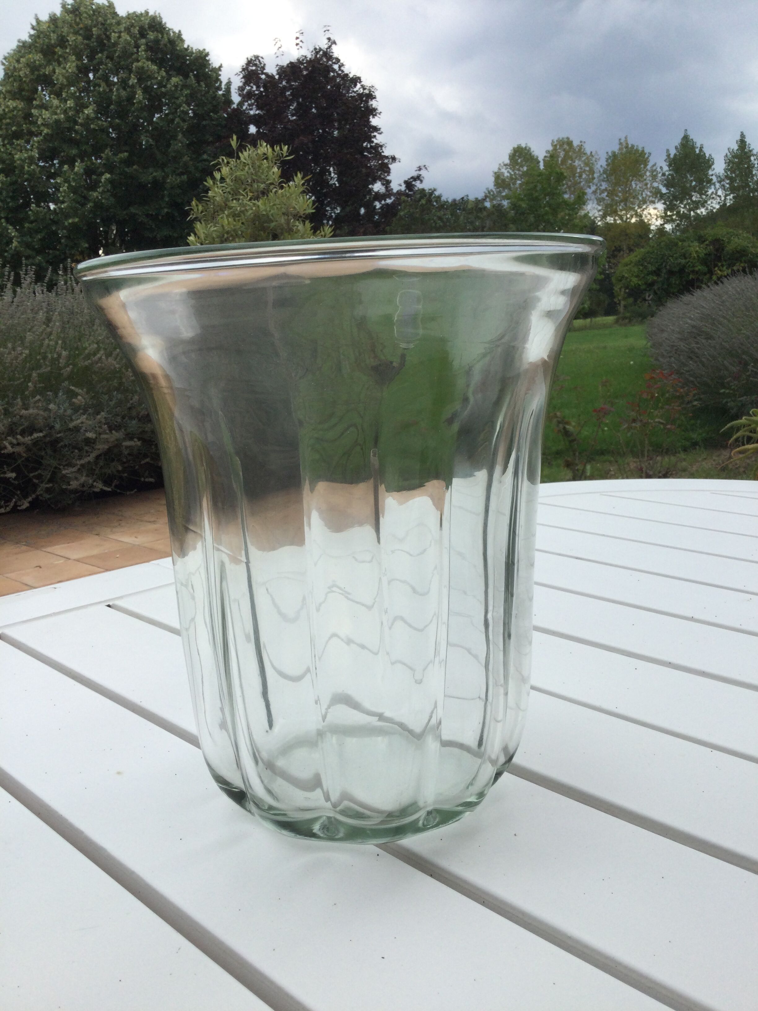 Transparent glass vase