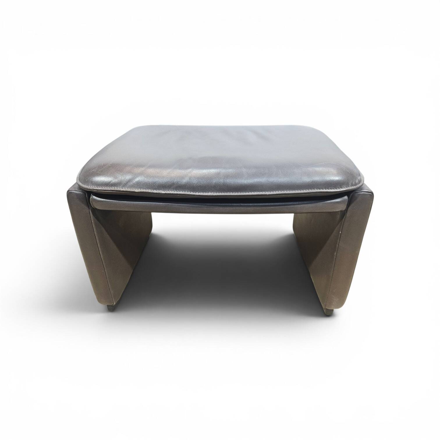 Leather Pouf / Footstool de Sede Switzerland / DS 50 / Vintage / 1970s
