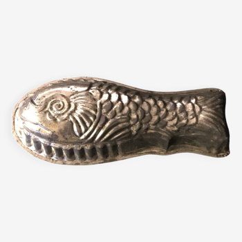 Old fish cake mold