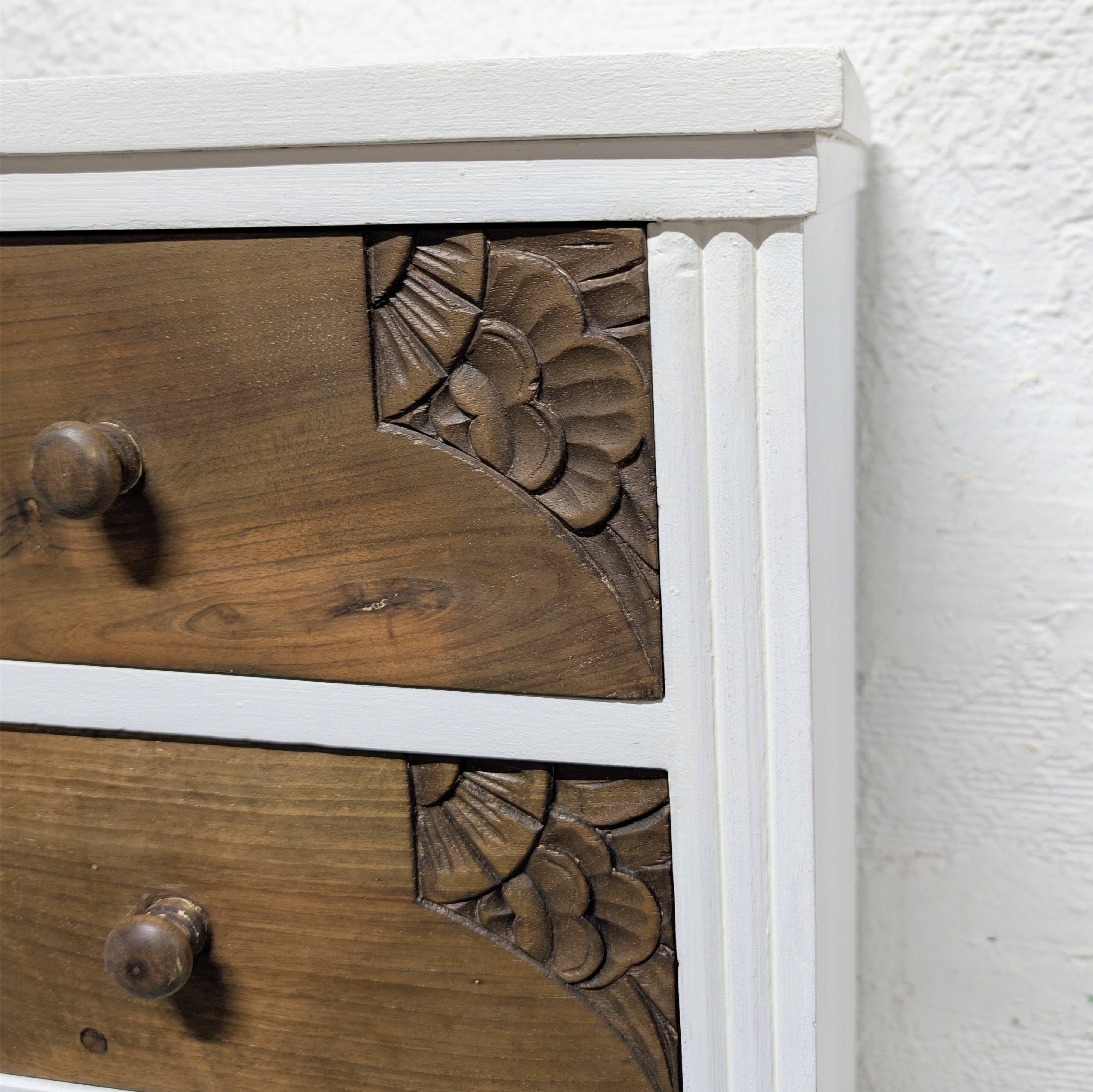Small chest of drawers with 4 drawers, carved wood