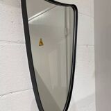 Free-form rearview mirror in black metal