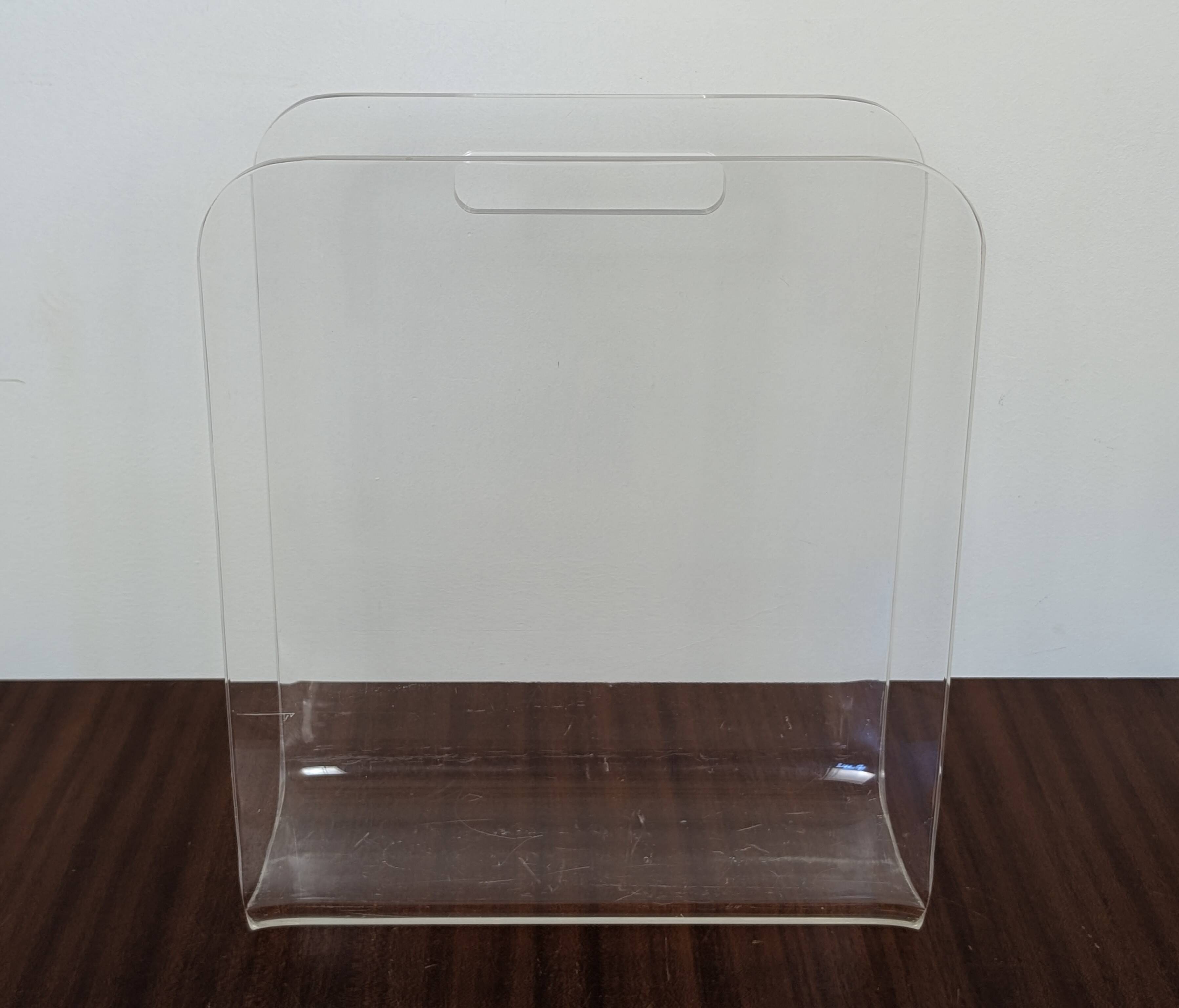 Acrylic magazine rack