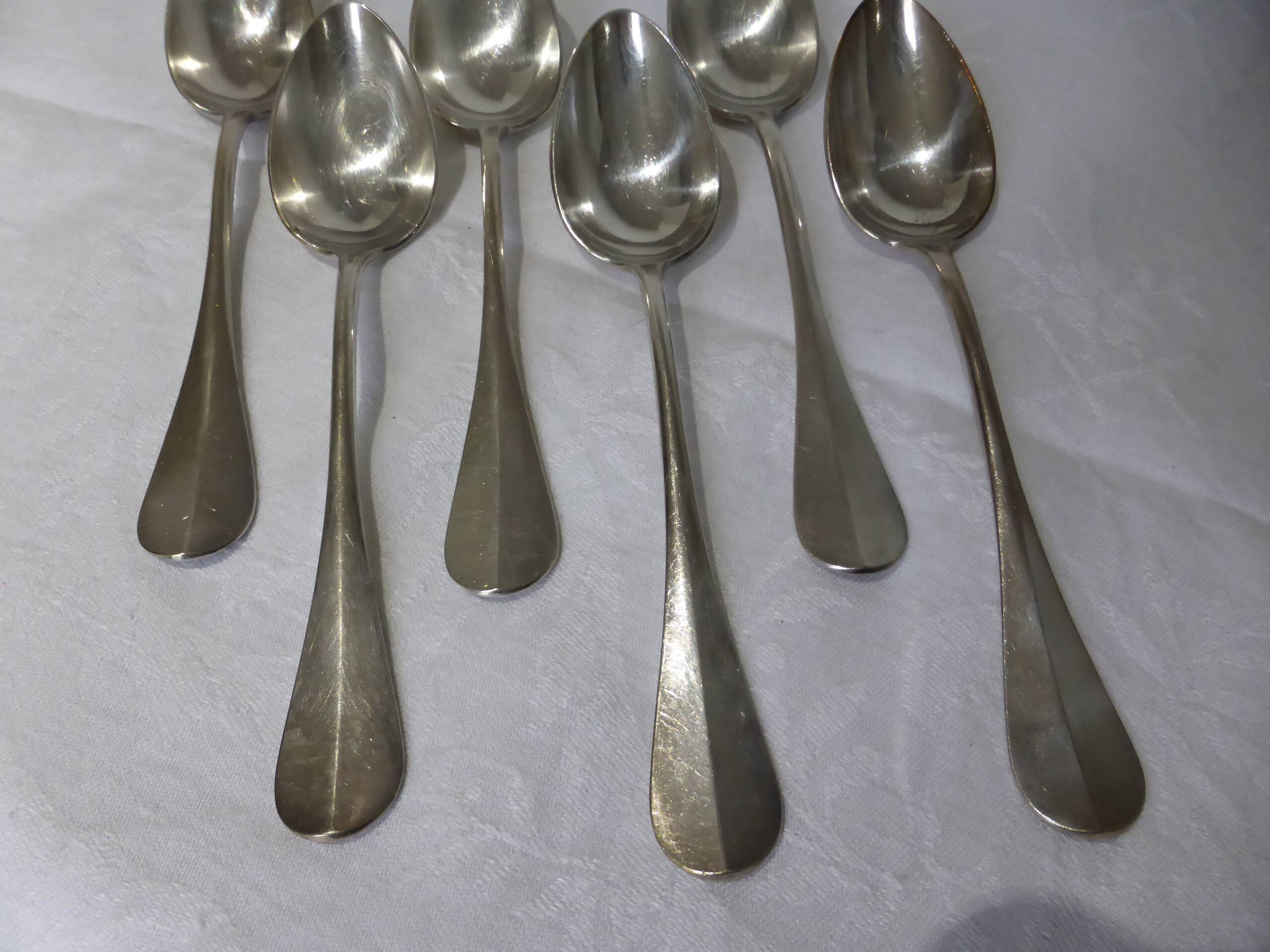 6 vintage silver-plated metal soup spoons, hallmarked 211289