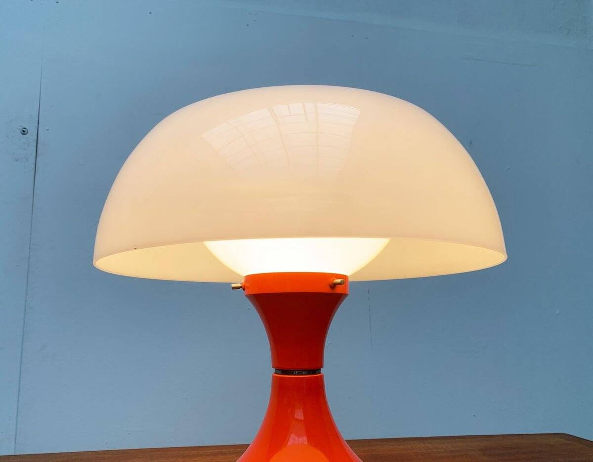 Italian table lamp from the mid-century space age by Gaetano Sciolari for Ecolight/Valenti.