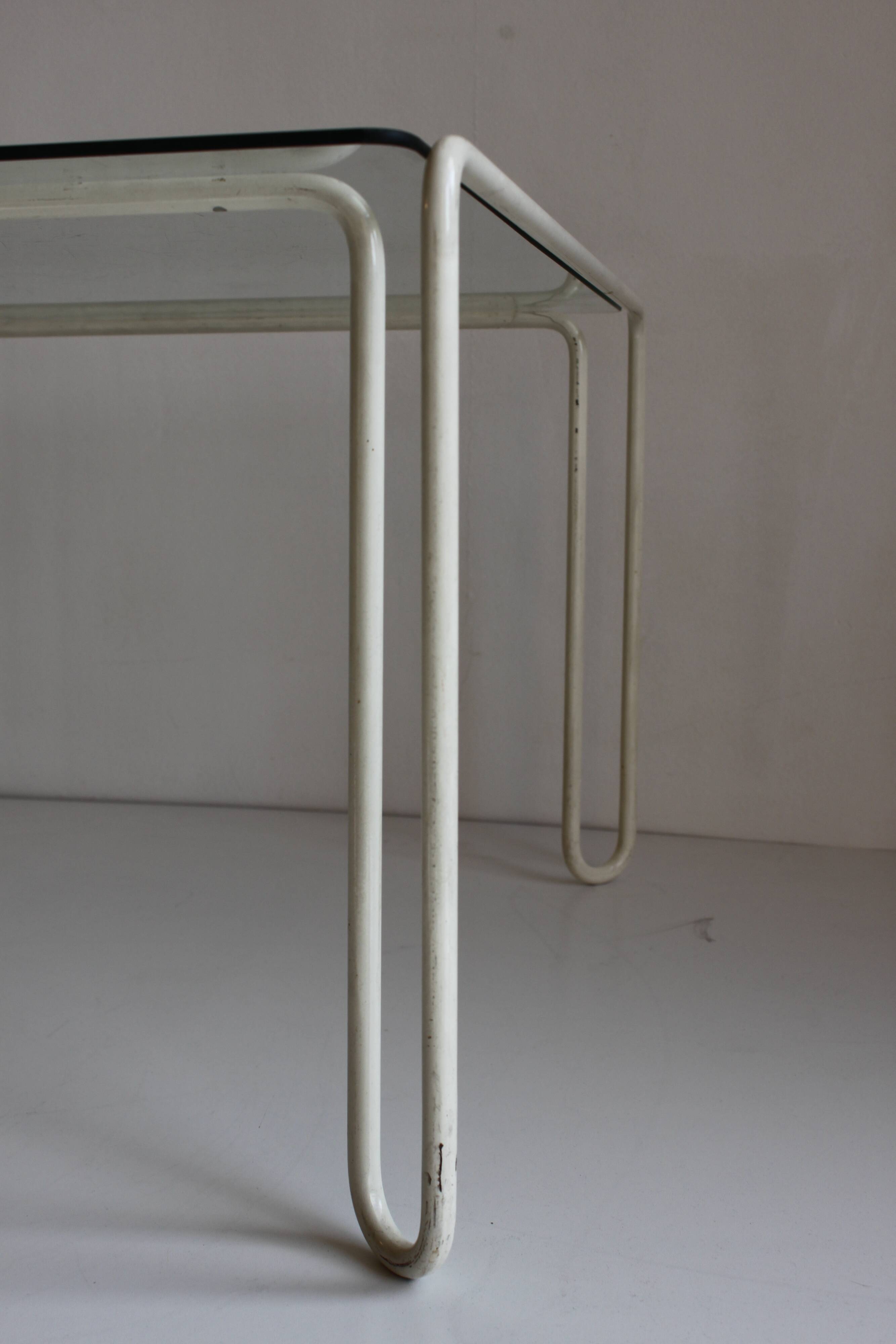 Table basse vintage à structure en métal courbé, 1960