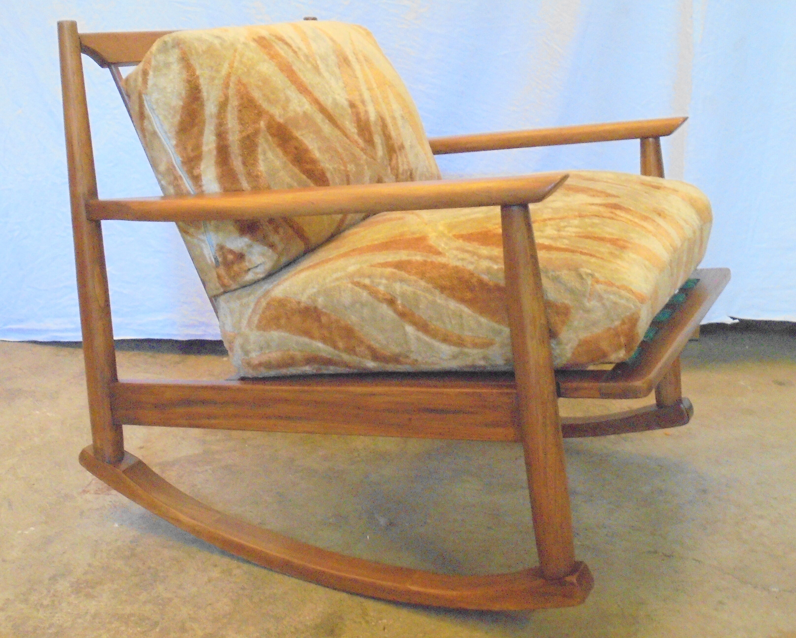 Scandinavian raocking-chair from the 70s