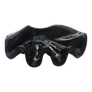 Black ceramic shell catchall