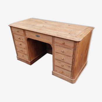 Desk/Furniture of trade