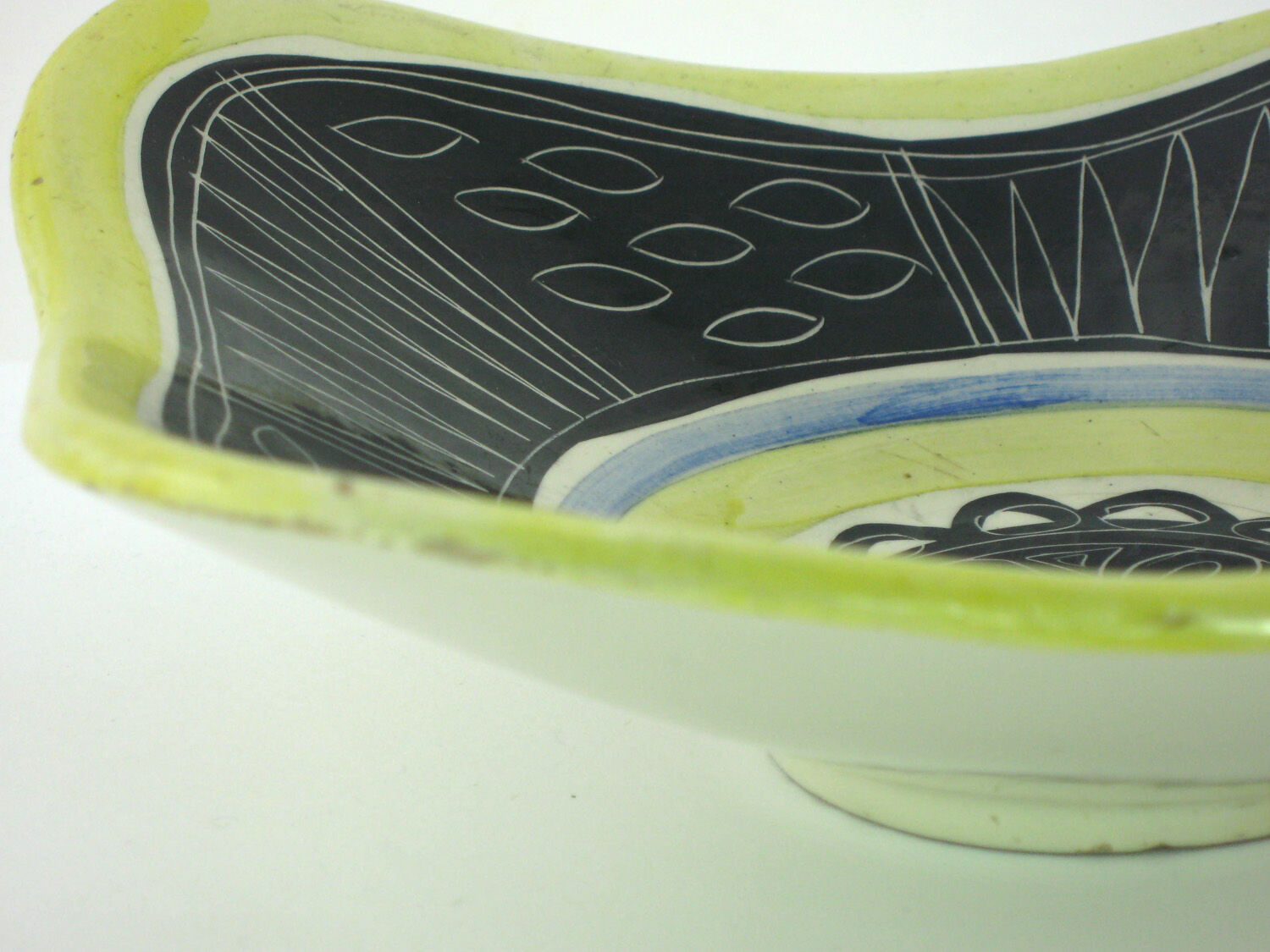 Enamelled ceramic cup with Jacques Pouchain decoration, Poët Laval France