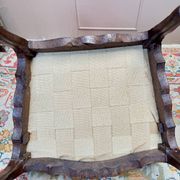 FAUTEUIL EN NOYER D’ÉPOQUE RÉGENCE XVIII EME SIÈCLE