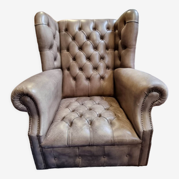 Fauteuil chesterfield en cuir