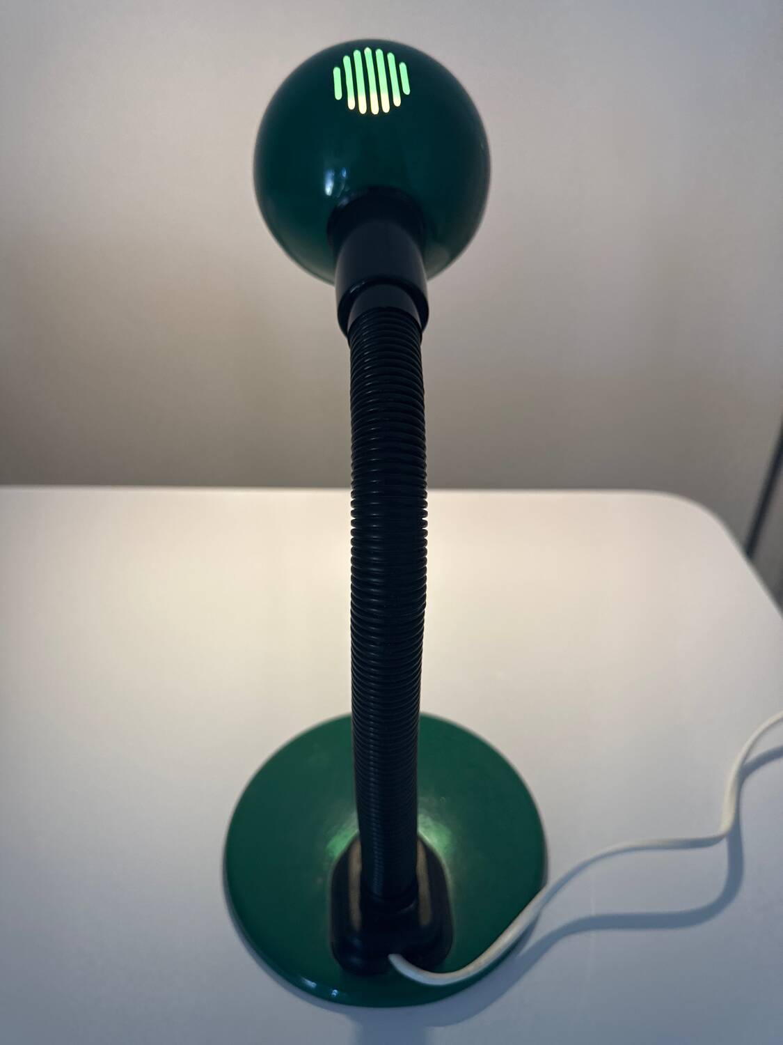Lampe de bureau vintage verte – Design rétro orientable – Très bon éta