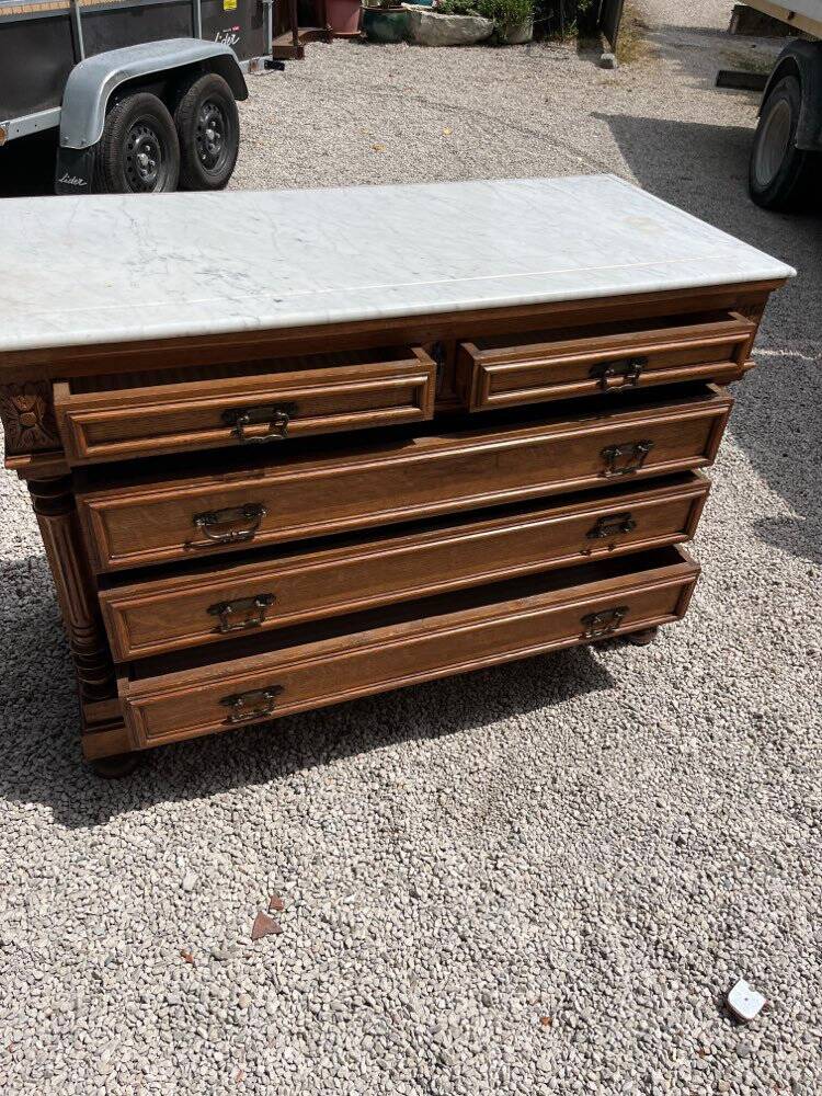 Commode with a white marble top