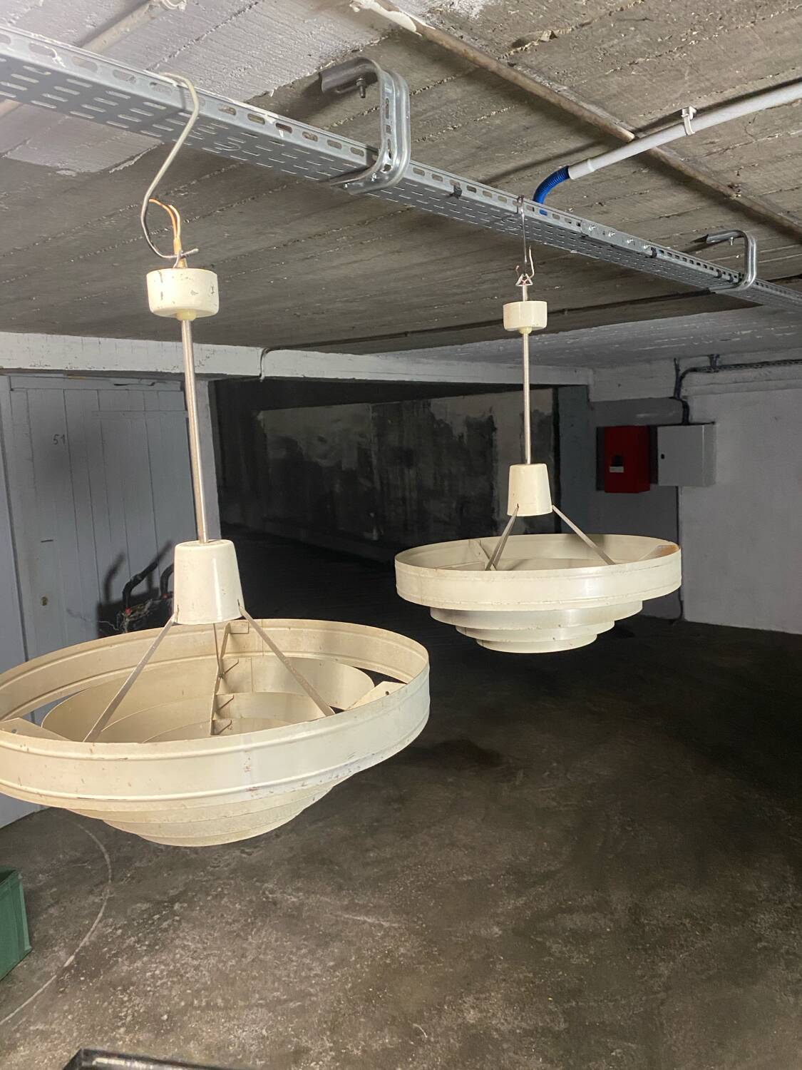 Vintage 1960s Metal Pendant Light – Design