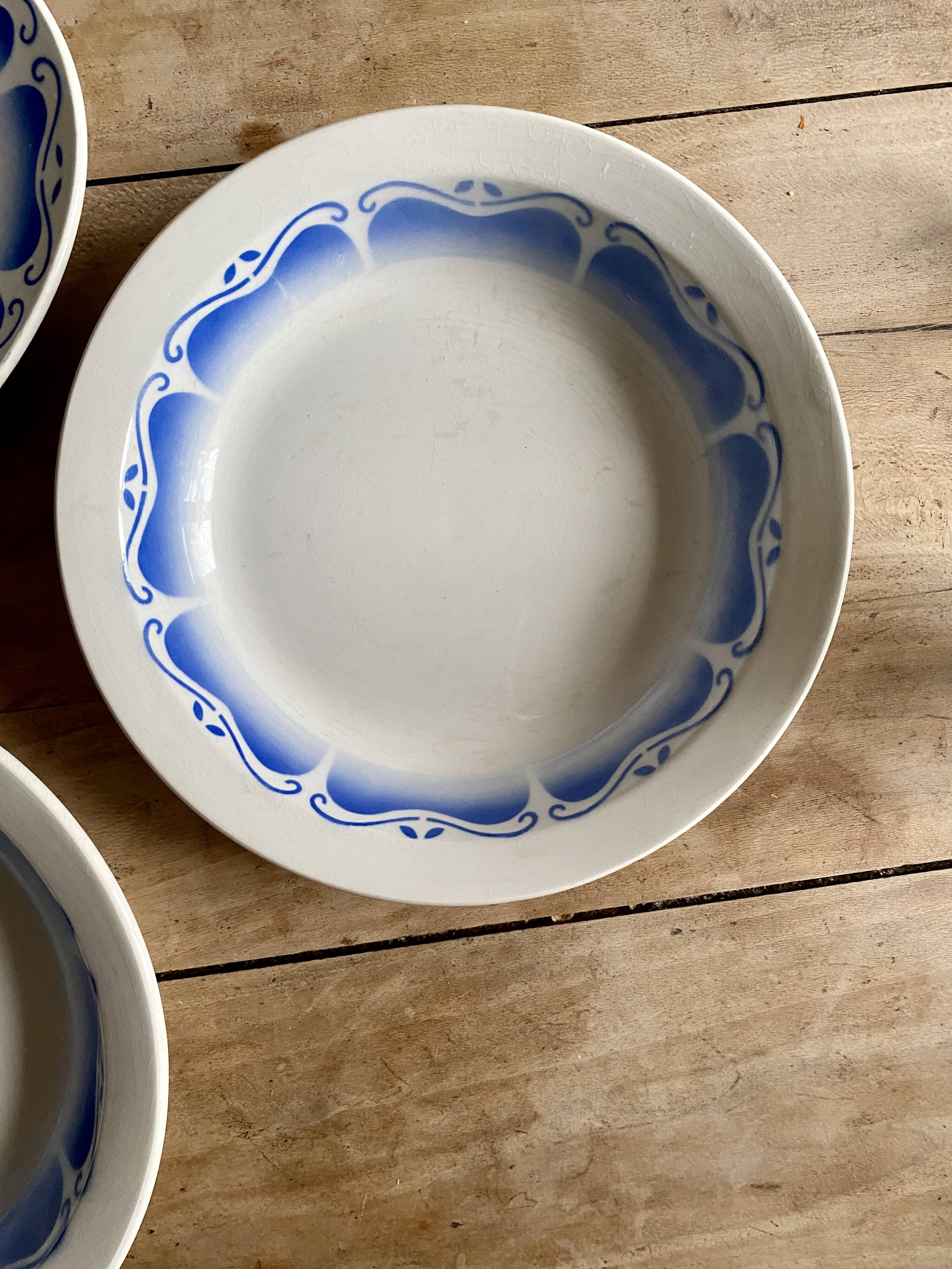 Set of 3 vintage dishes