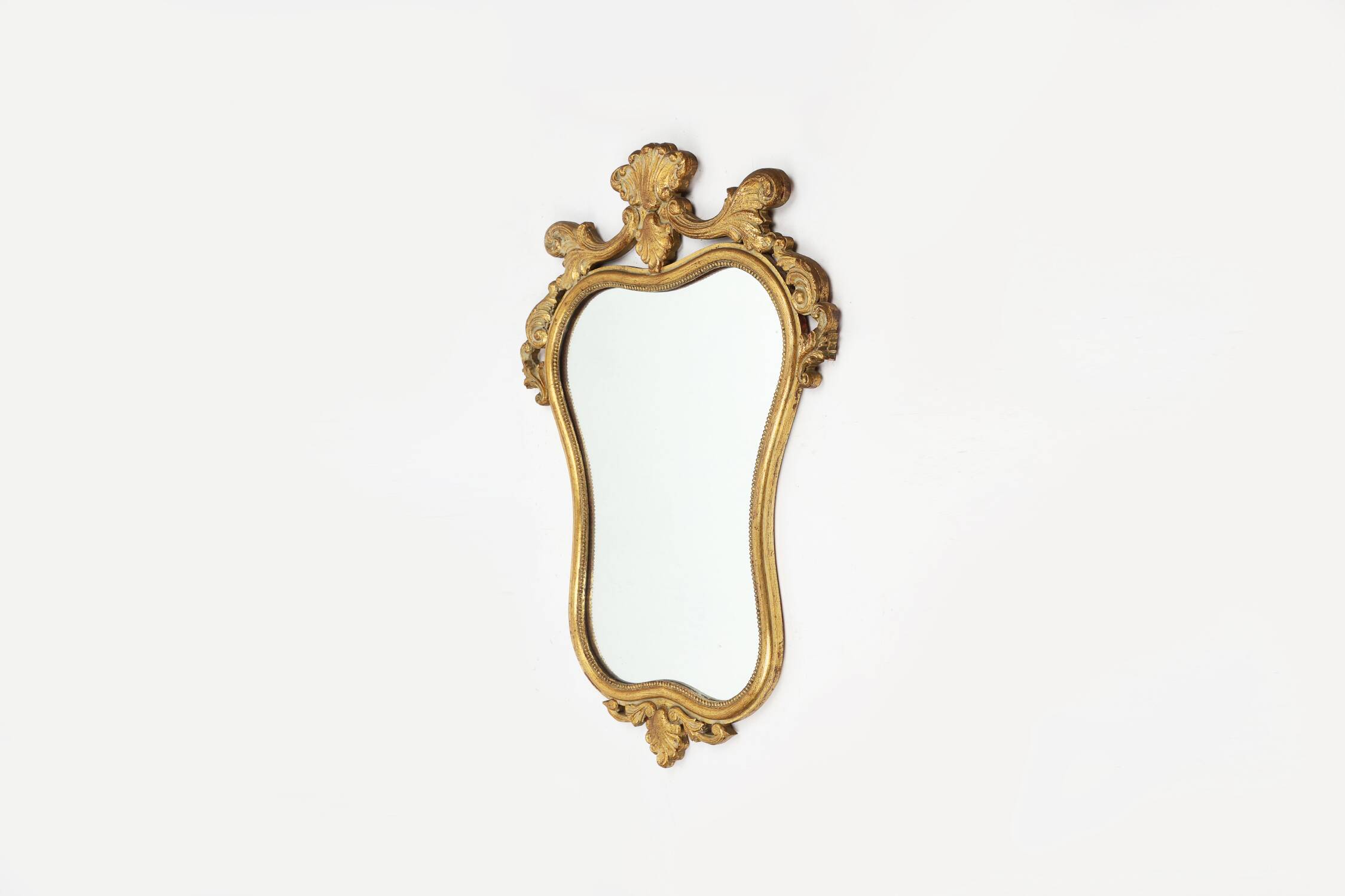 Miroir baroque belge du XXe siècle en bois doré