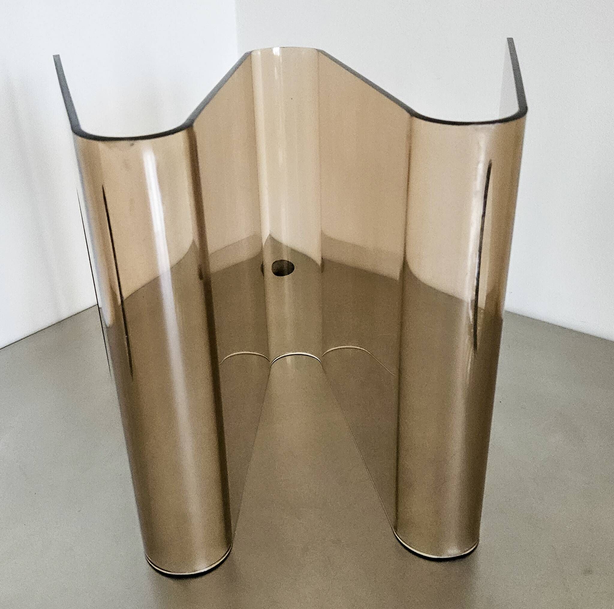 Vintage magazine rack 1970 Michel Dumas for Roche Bobois