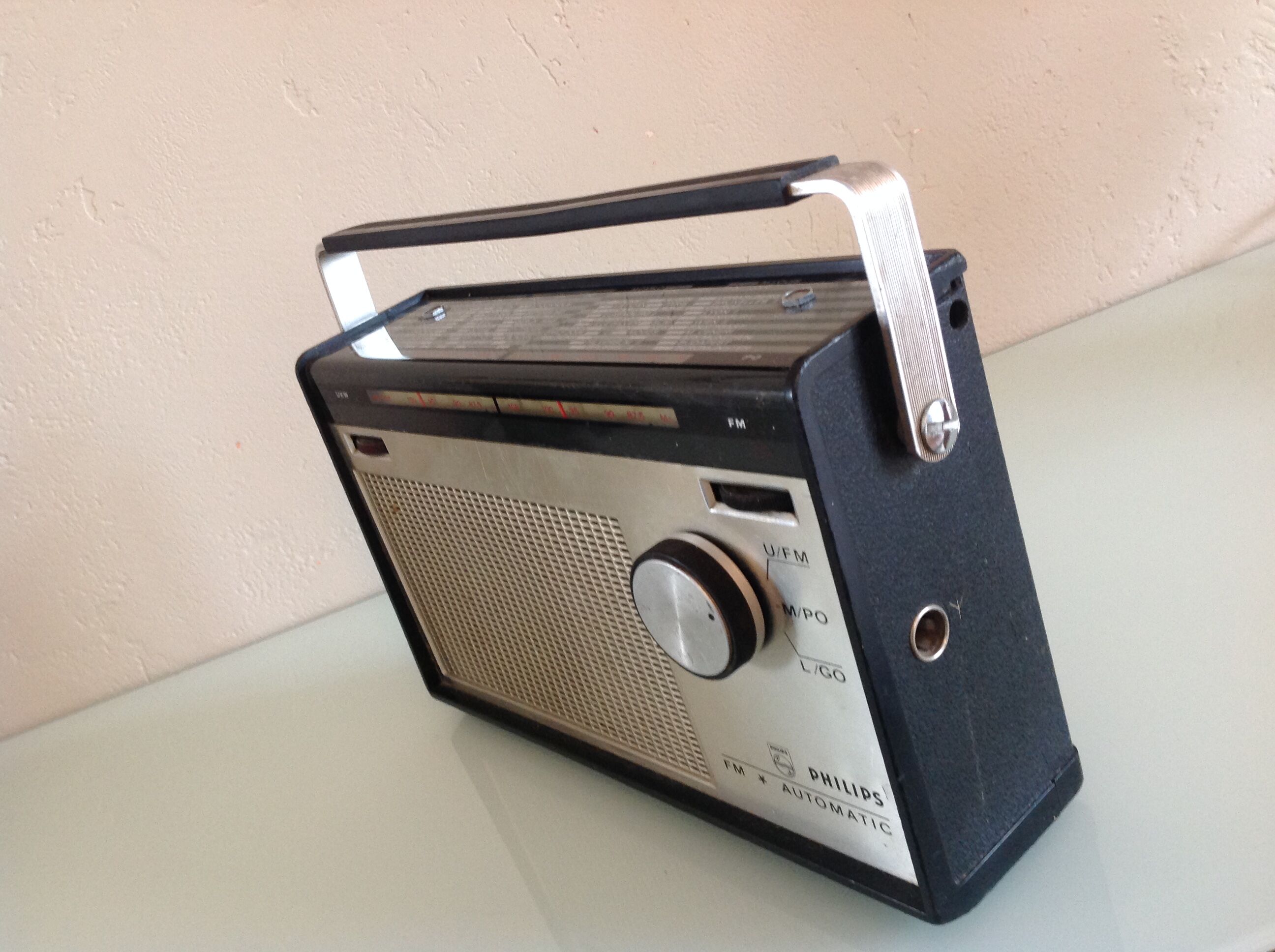 Former vintage Philips transistor radio 22RL362 - 60s