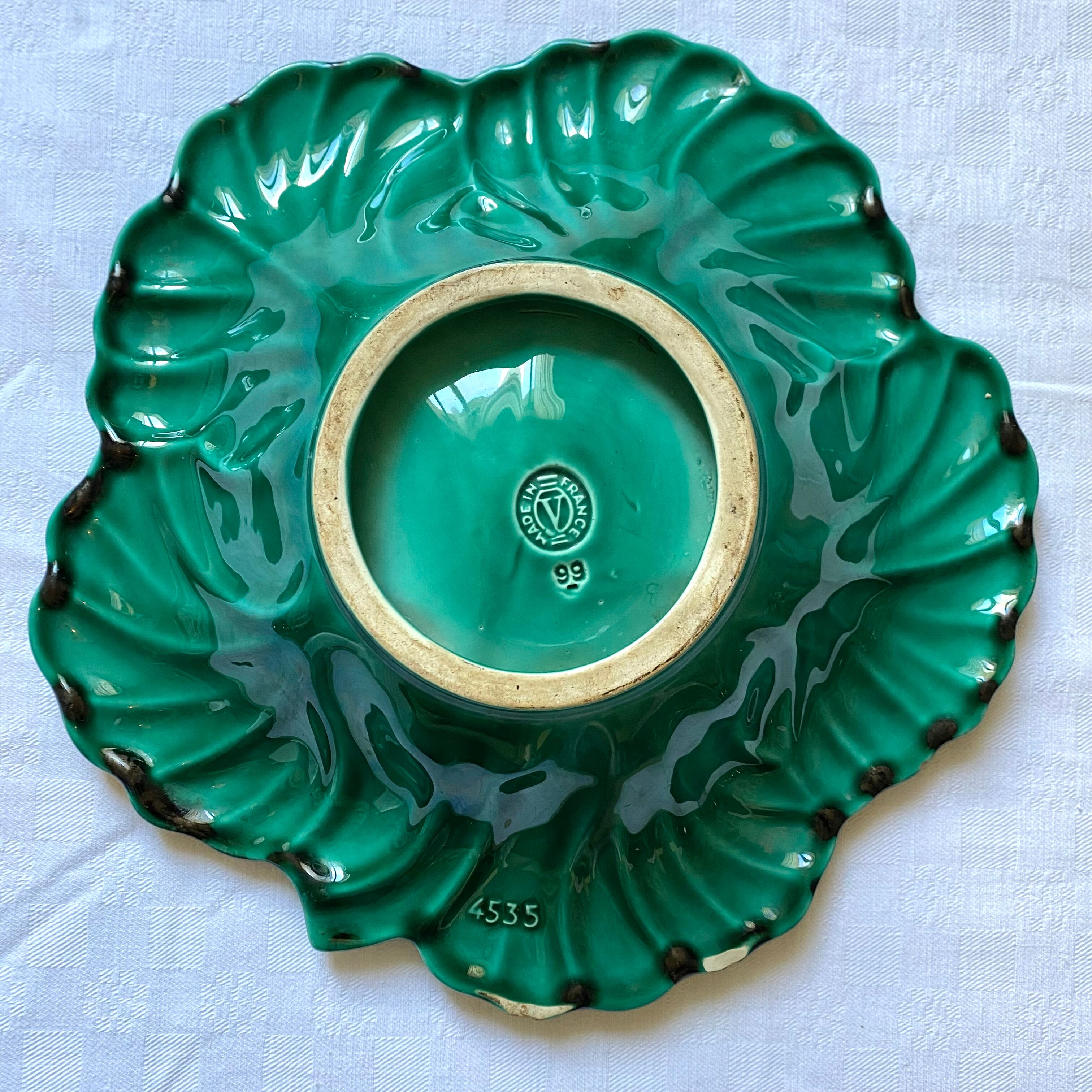 Ceramic leaf emptier