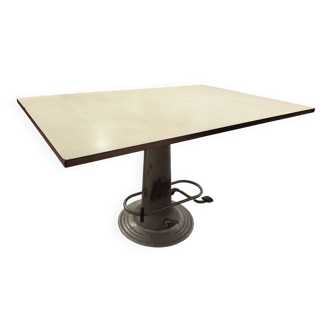 Table d'architecte Nike vintage