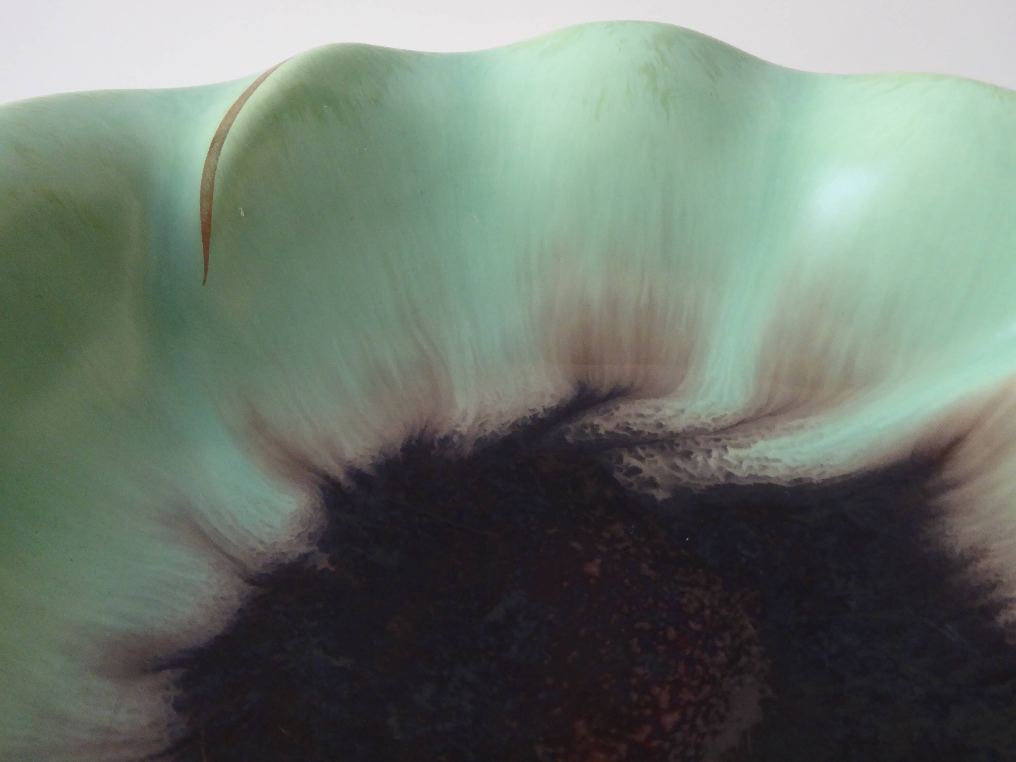 Flower-shaped sandstone dish