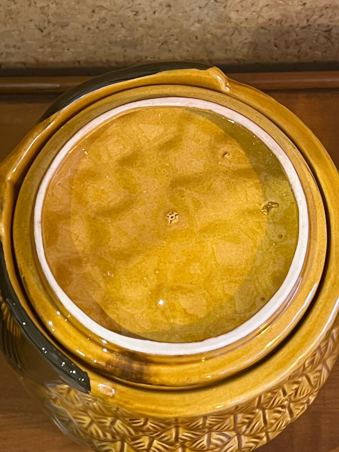 Owl 1970 / slipware box