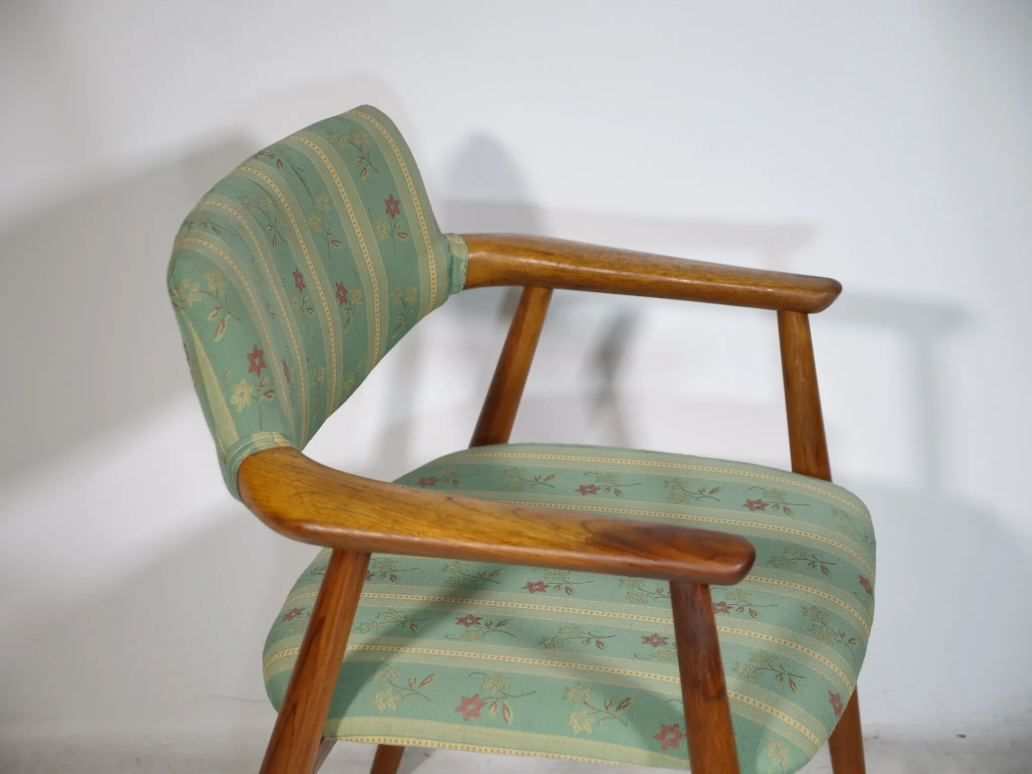 Fauteuil des années 60 en teck par Erik Kirkegaard pour Glostrup.