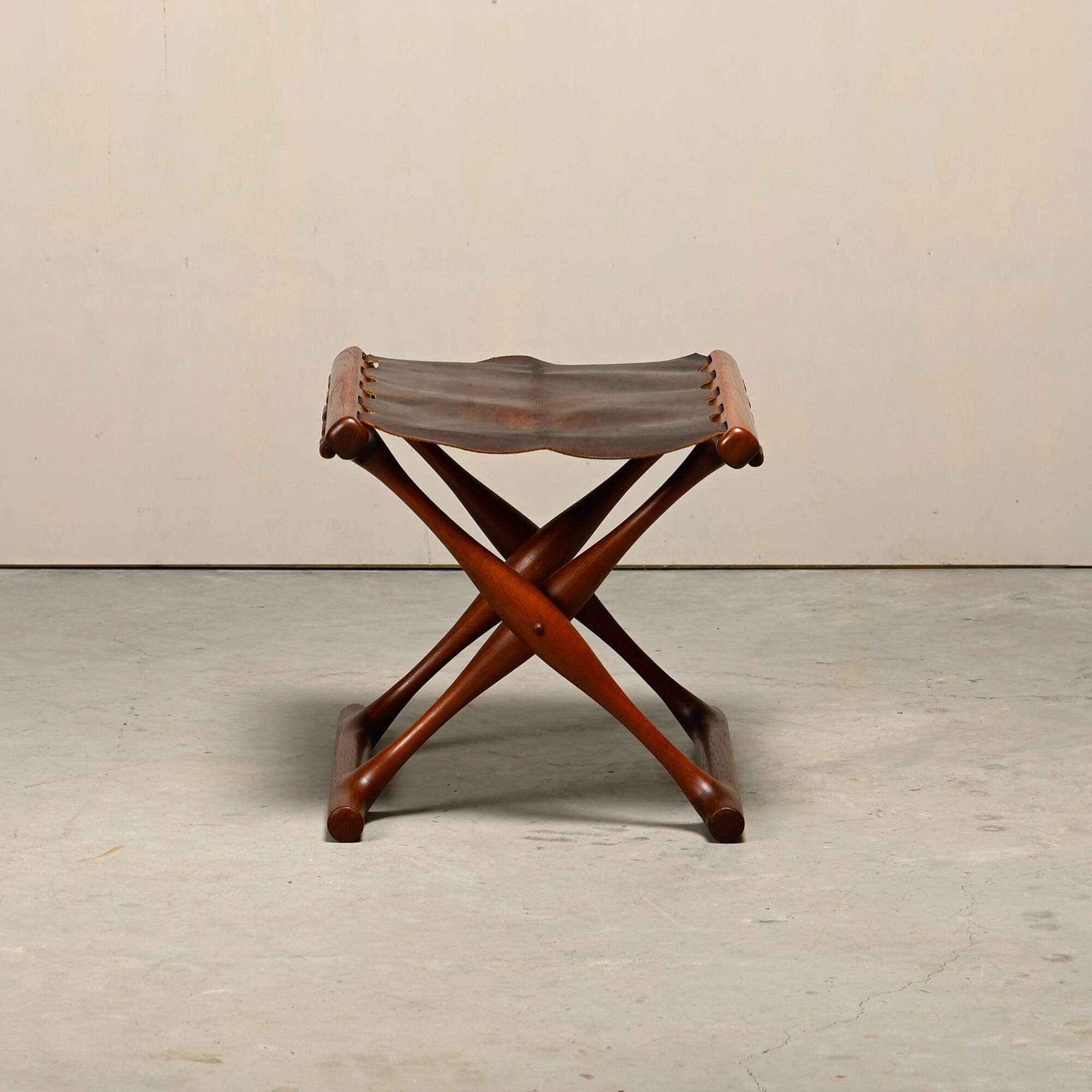 Poul Hundevad PH43 Guldhøj Stool in Teak and Brown Leather, Denmark, 1960s