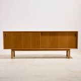 Restored model 21 buffet in oak by Gunni Omann for Omann Jun Møbelfabrik.