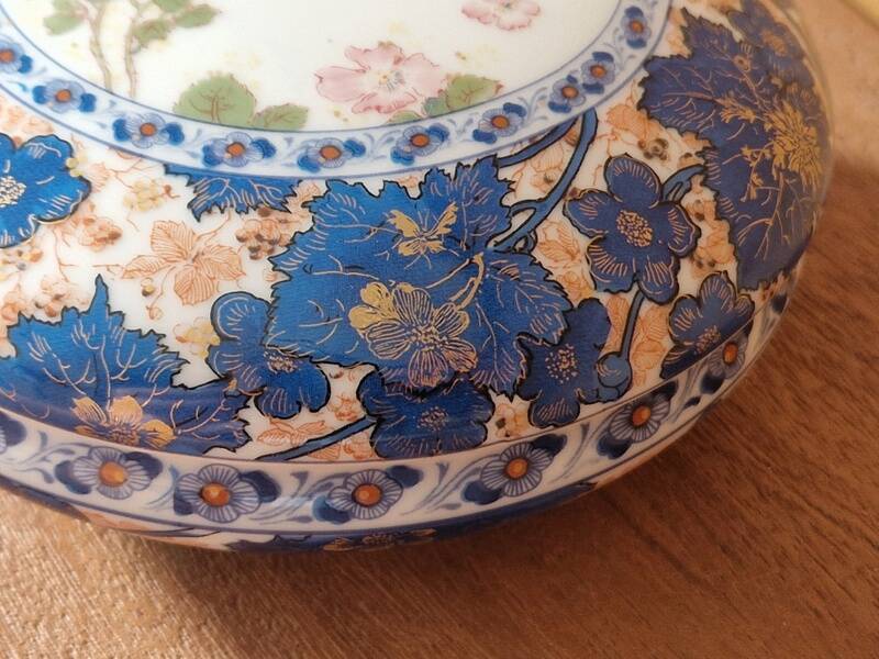 Haviland porcelain bonbonnière, Limoges - Dammouse model