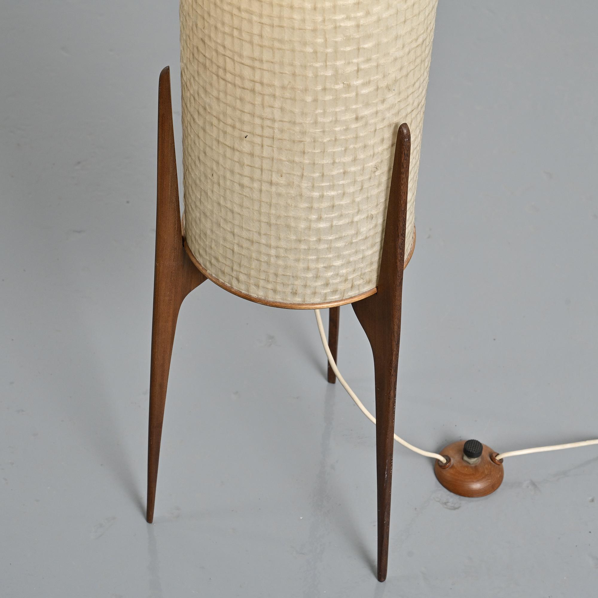 Lampadaire « Rocket » en bois, laiton et fibres, vers 1960