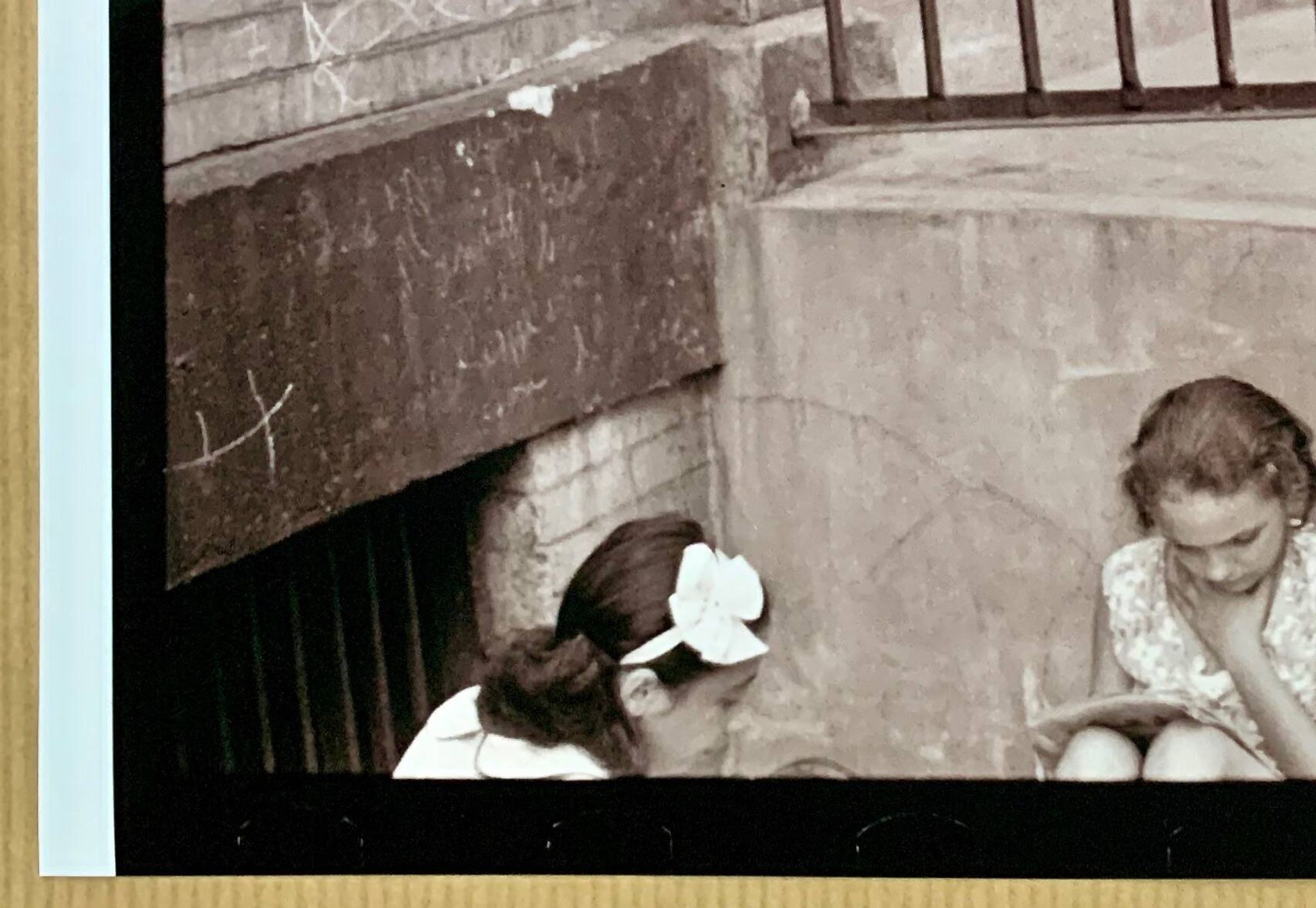 Walker Evans — Children playing in a street in New York, 1938