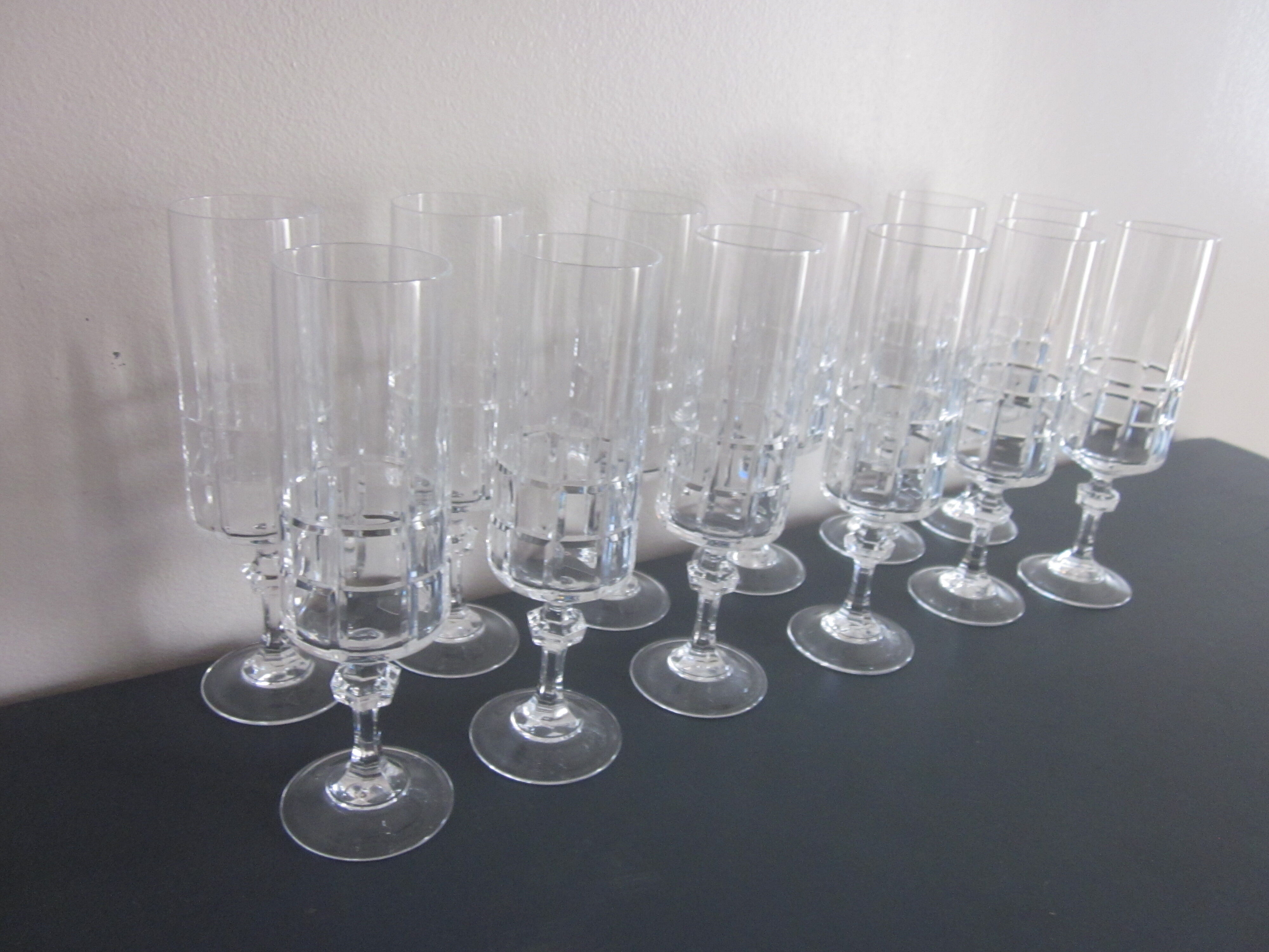12 crystal champagne flutes
