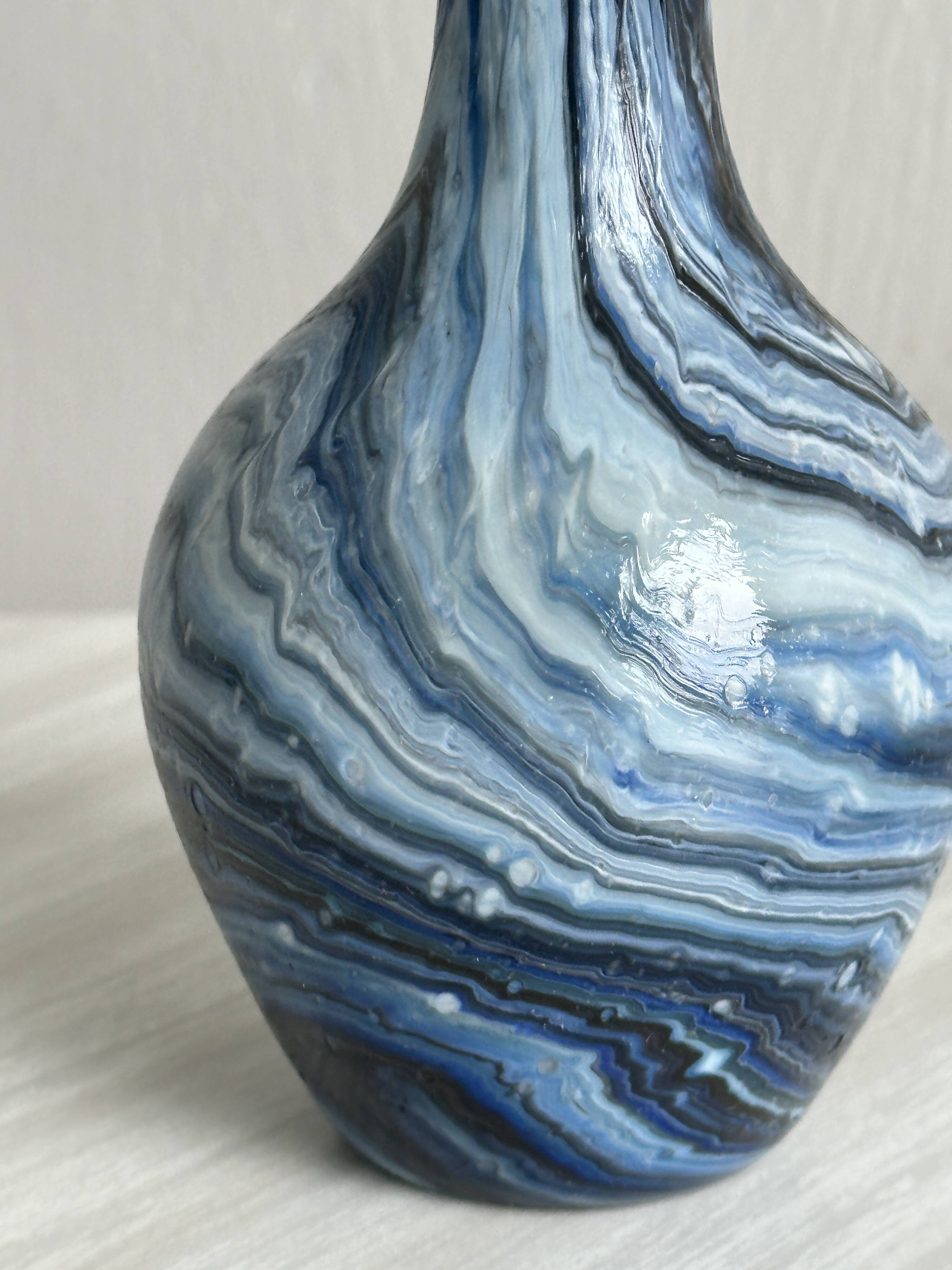 Marbled blue glass soliflore vase