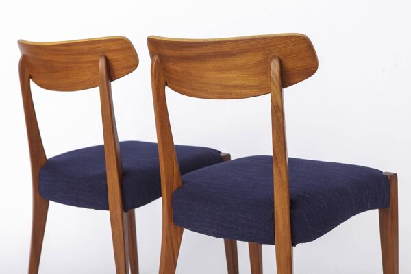 Ensemble de 3 chaises en teck danois des années 1960, chaises de salle à manger vintage du milieu du siècle, foncées.