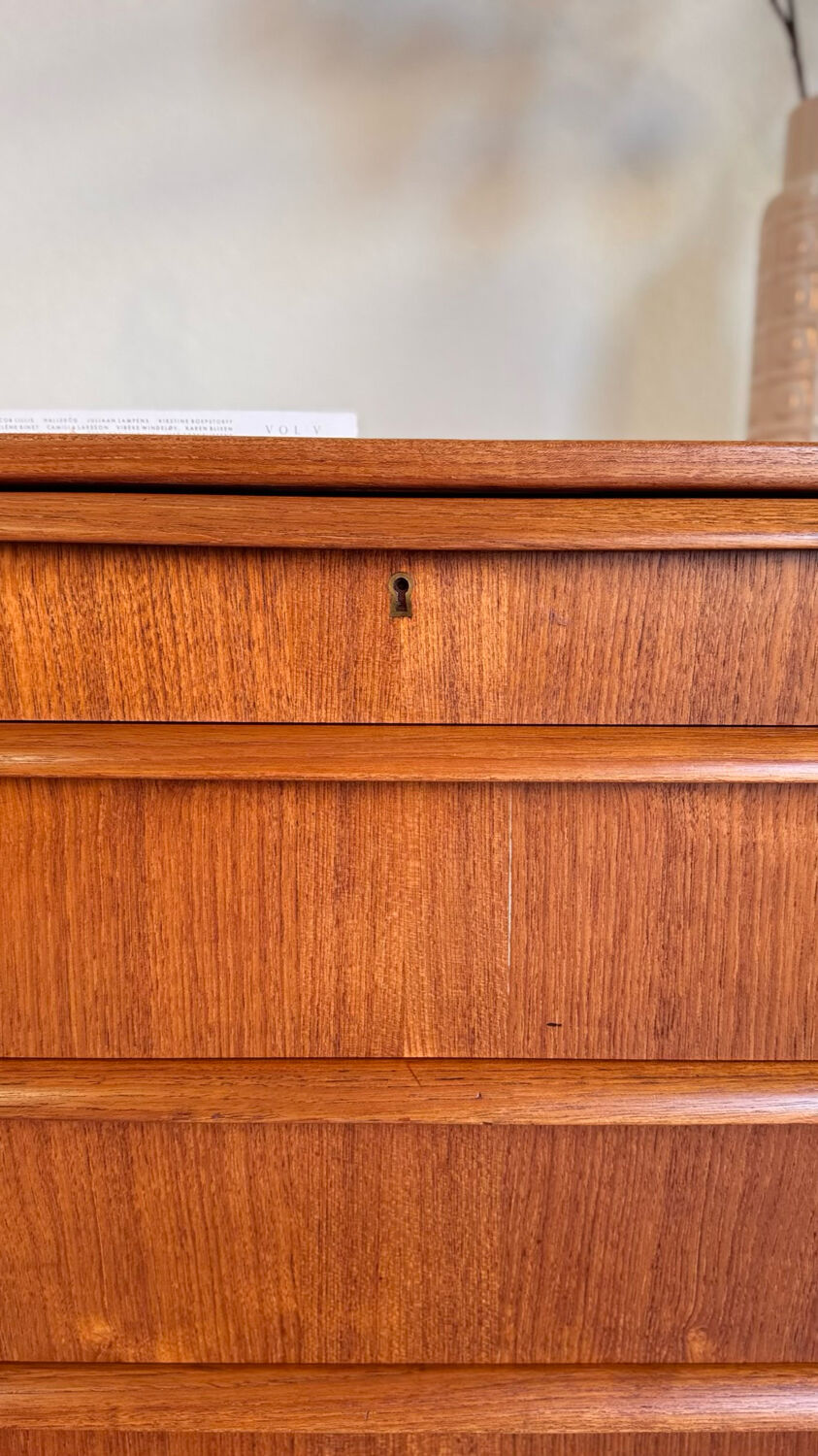 Danish vintage chest of drawers in teak
